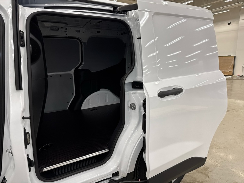 heti ajoon Ford Transit Courier