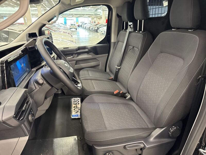 heti ajoon Ford Transit Custom