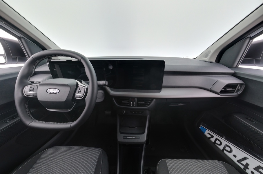 heti ajoon Ford Transit Courier