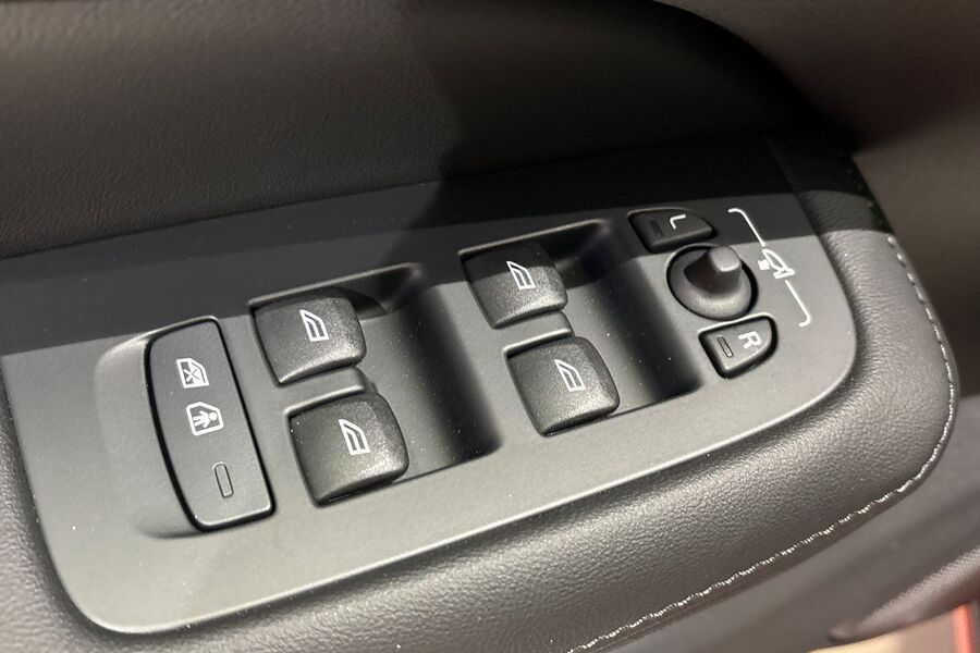 T6 AWD Long Range Limited Edition Dark aut *** *Edullinen rahoitustarjous*, Vaihtoautosta 4000 € yli heti ajoon Volvo V60