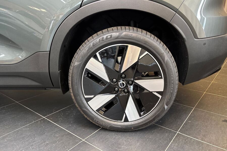 heti ajoon Volvo EX40