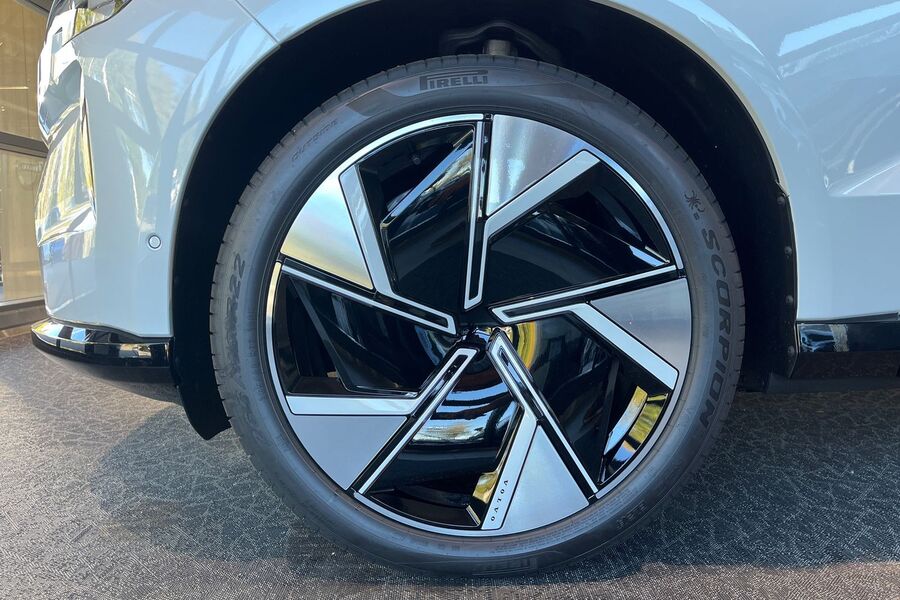 heti ajoon Volvo EX90