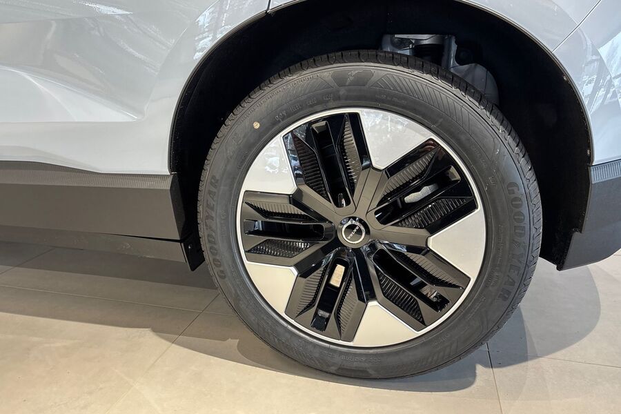 heti ajoon Volvo EX30