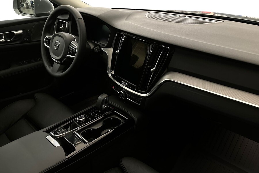 T8 AWD Long Range High Performance Limited Edition Bright aut **360-kamera*Harman/Kardon** *** *Edul heti ajoon Volvo V60
