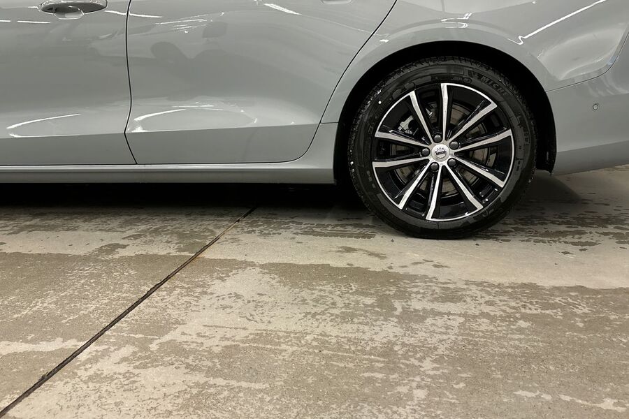 T8 AWD Long Range High Performance Limited Edition Bright aut **360-kamera*Harman/Kardon** *** *Edul heti ajoon Volvo V60