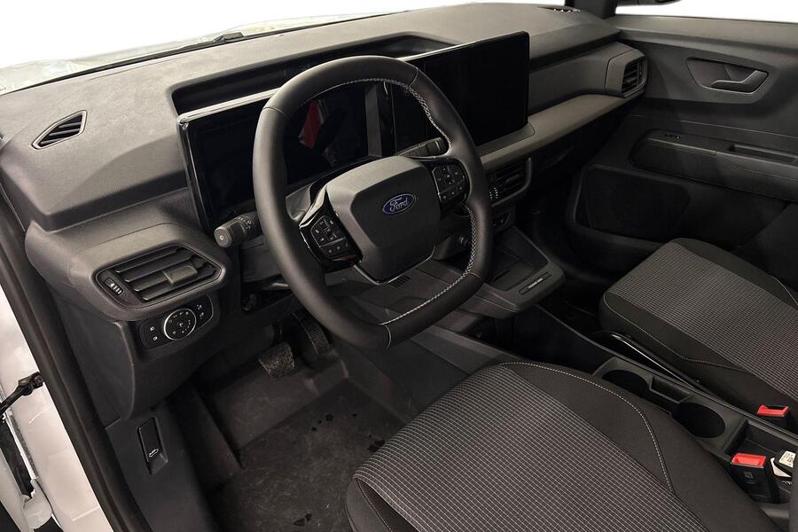 heti ajoon Ford Transit Courier