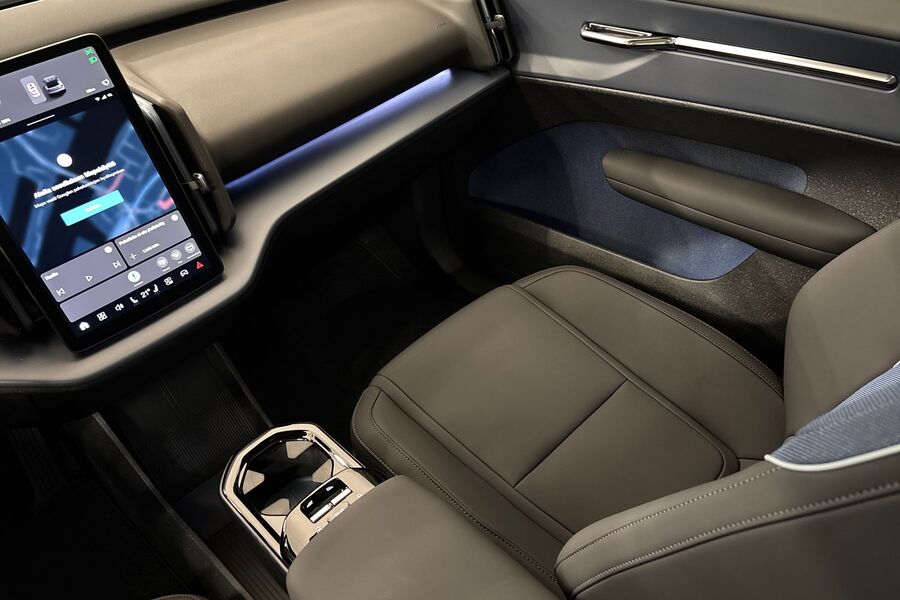 heti ajoon Volvo EX30 Cross Country