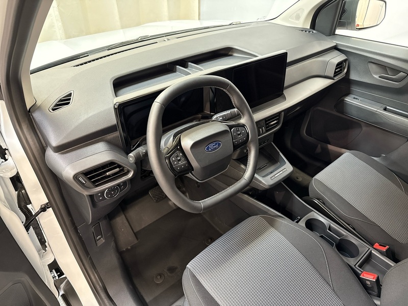 heti ajoon Ford Transit Courier