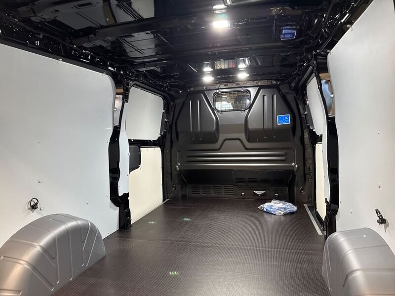 heti ajoon Ford Transit Custom