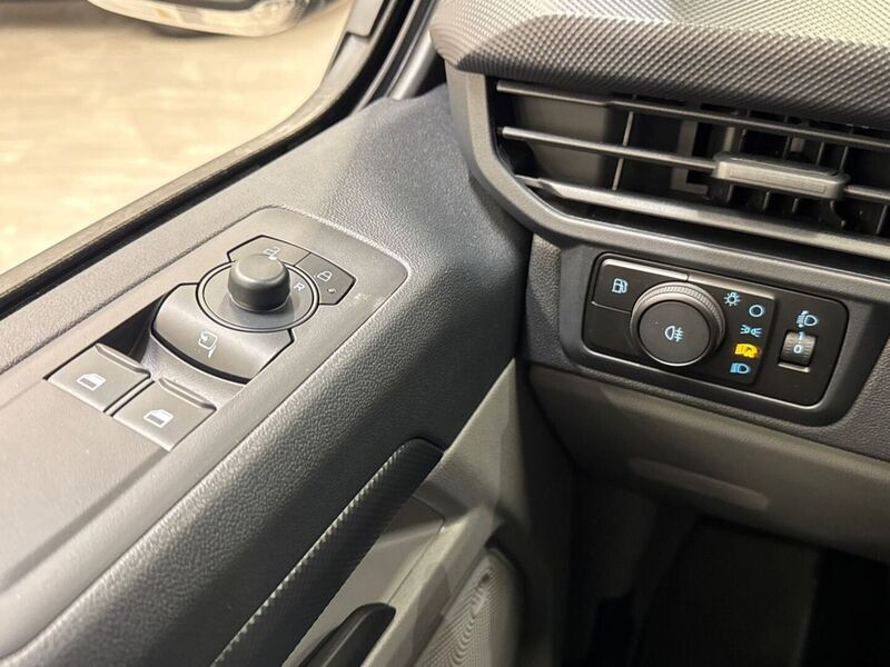 heti ajoon Ford Transit Custom