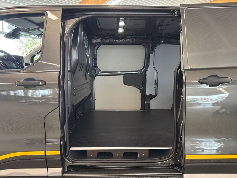 heti ajoon Ford Transit Custom