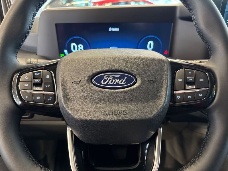 heti ajoon Ford Transit Custom