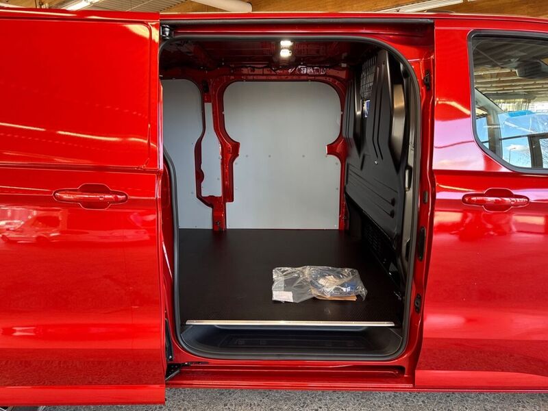 heti ajoon Ford Transit Custom