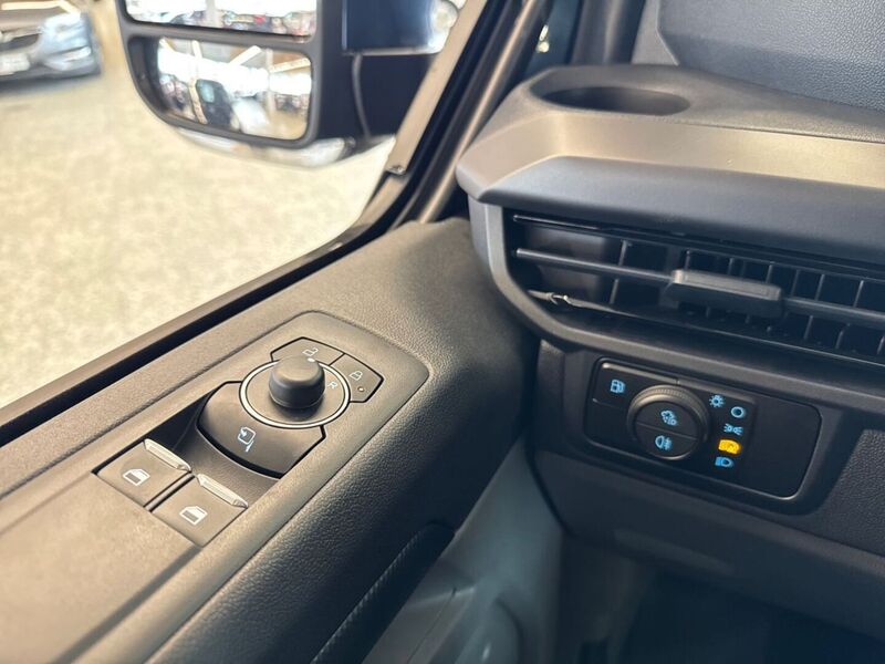 heti ajoon Ford Transit Custom