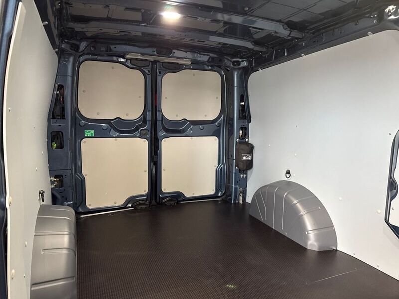 heti ajoon Ford Transit Custom