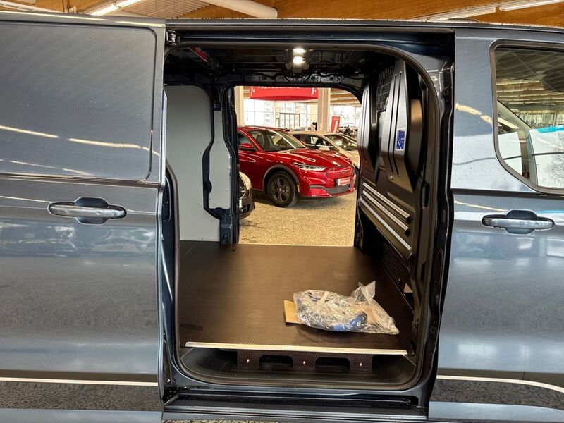 heti ajoon Ford Transit Custom