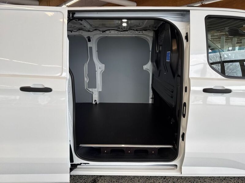 heti ajoon Ford Transit Custom