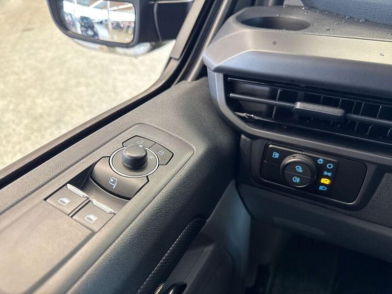 heti ajoon Ford Transit Custom