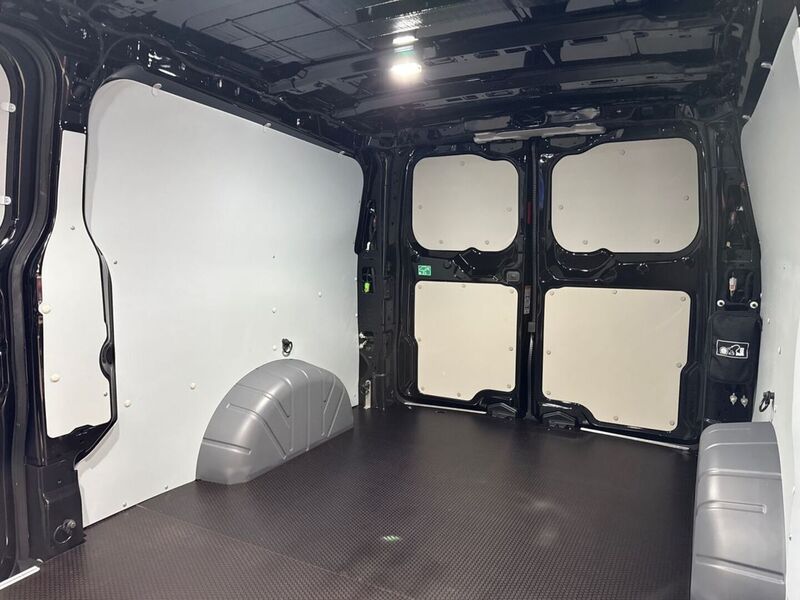 heti ajoon Ford Transit Custom