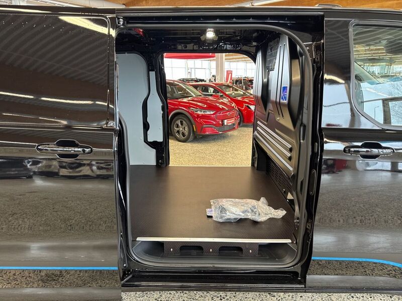 heti ajoon Ford Transit Custom