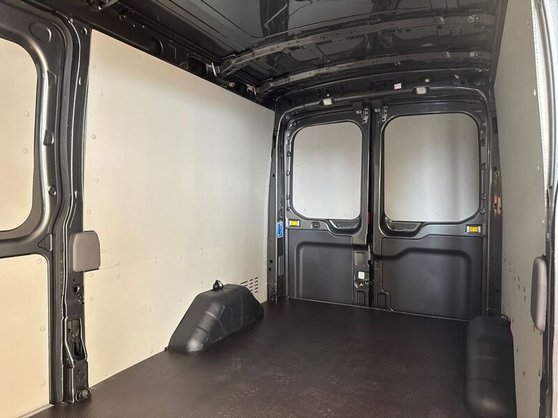 heti ajoon Ford Transit