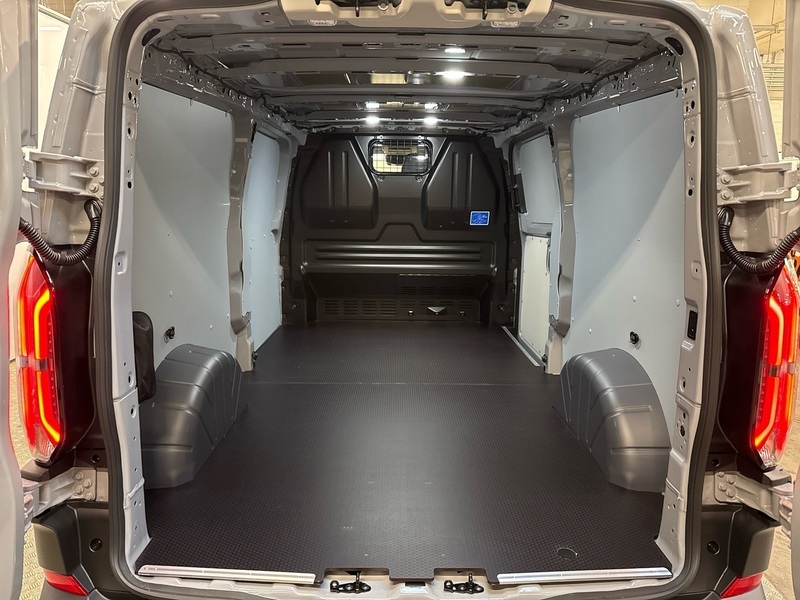 heti ajoon Ford Transit Custom