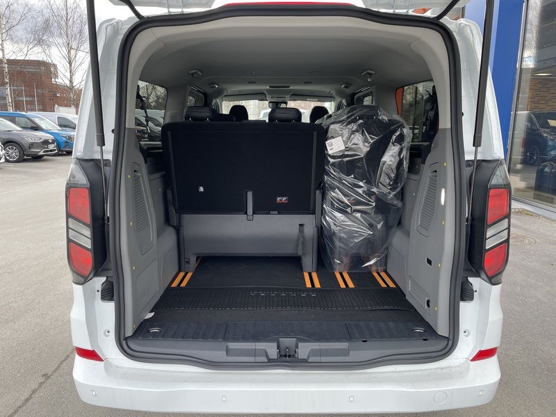 heti ajoon Ford Tourneo Custom