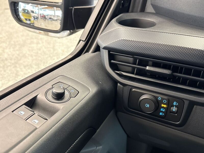heti ajoon Ford Transit Custom