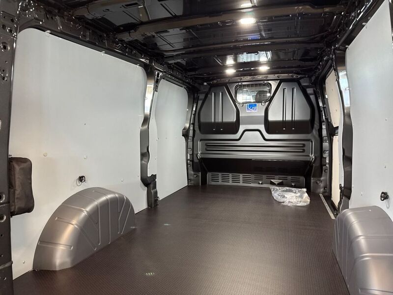 heti ajoon Ford Transit Custom