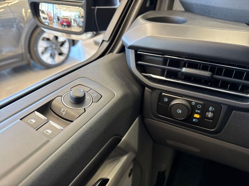 heti ajoon Ford Tourneo Custom