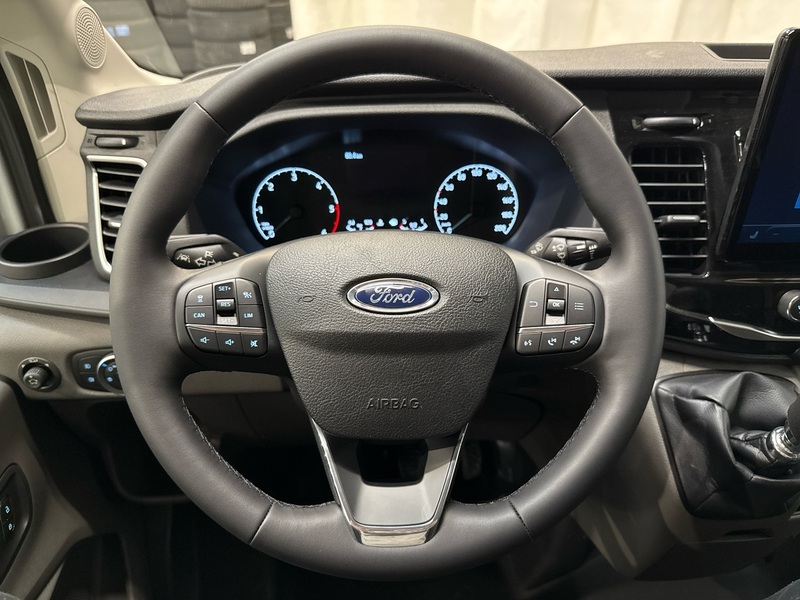 Van 350 2,0 TDCi 130 hv M6 Etuveto Trend L3H2 4,43 - KIINTEÄ 0,49% KORKO + KULUT - Sis ALV. Nopeaan heti ajoon Ford Transit