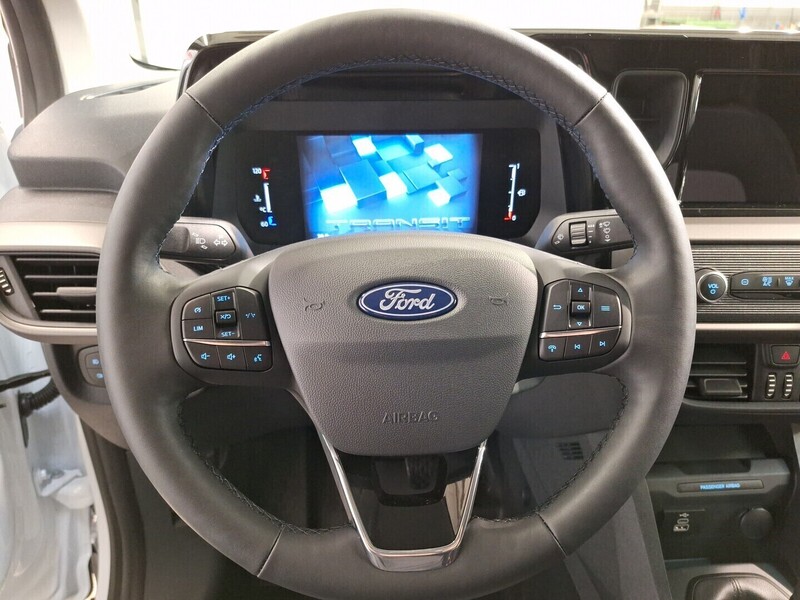 heti ajoon Ford Transit Courier