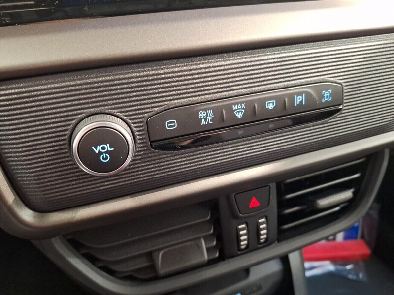 heti ajoon Ford Transit Courier