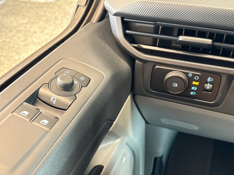 heti ajoon Ford Transit Custom