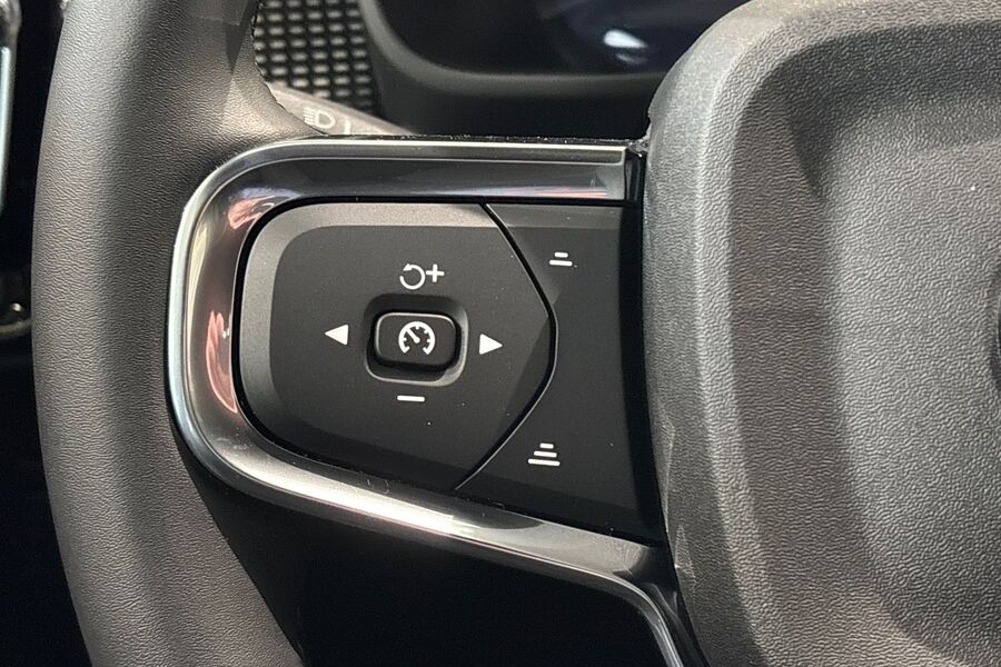 heti ajoon Volvo EX40