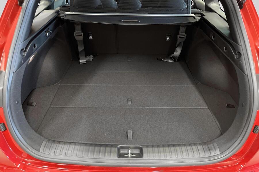 1,0 T-GDI Mild-Hybrid 100hv LX Comfort DCT SW // LX Comfort Pack // heti ajoon Kia Ceed