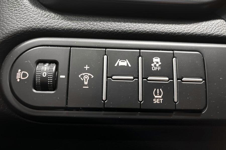 1,0 T-GDI 100hv LX SW *** Rahoituskorko 0,99 % heti ajoon Kia Ceed