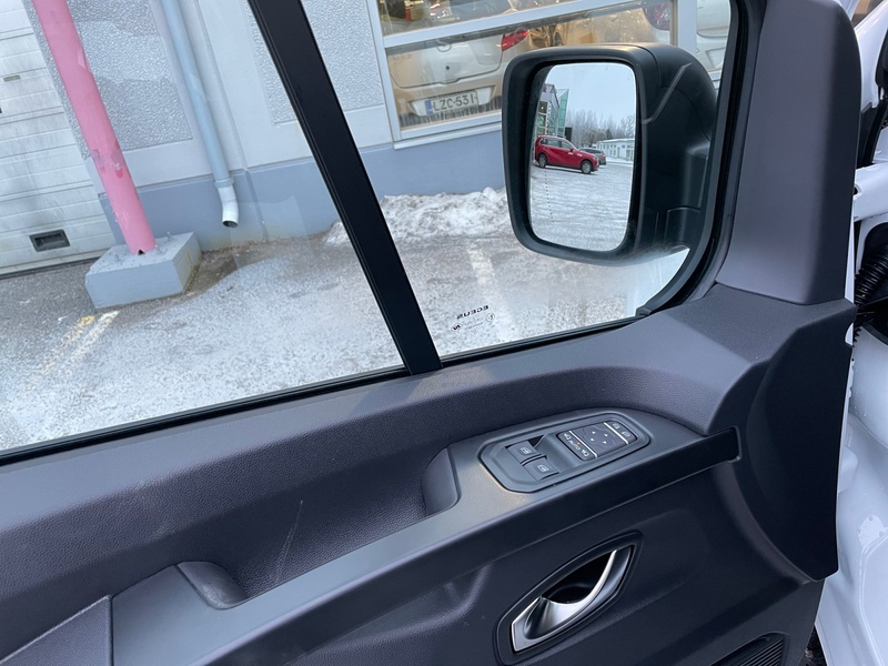 heti ajoon Nissan Primastar