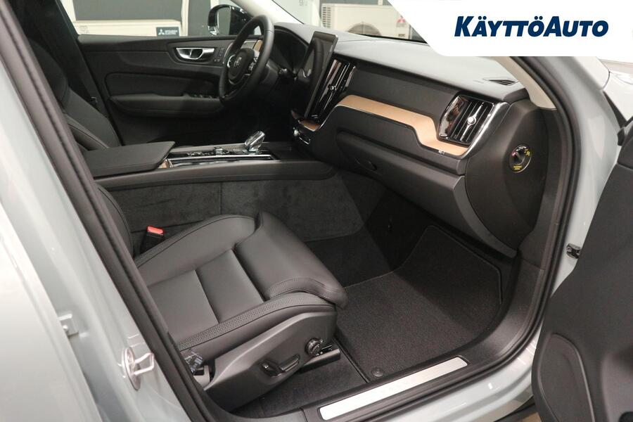 T6 AWD Long Range Plus Dark heti ajoon Volvo XC60