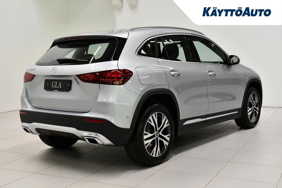 heti ajoon Mercedes-Benz GLA