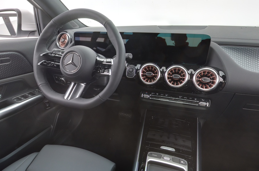 heti ajoon Mercedes-Benz EQA