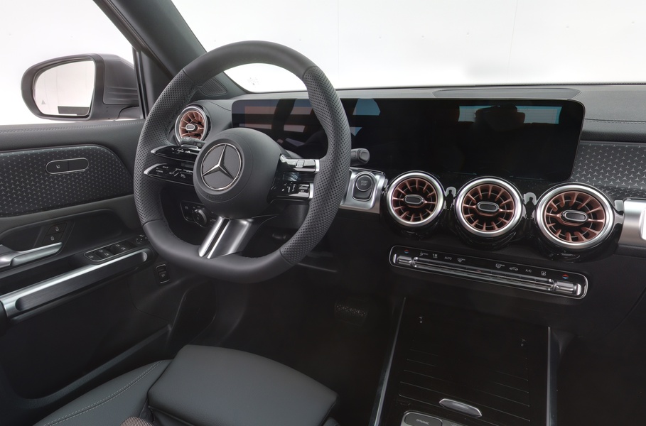 heti ajoon Mercedes-Benz EQB