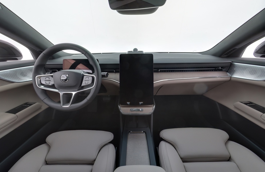 heti ajoon Volvo ES90