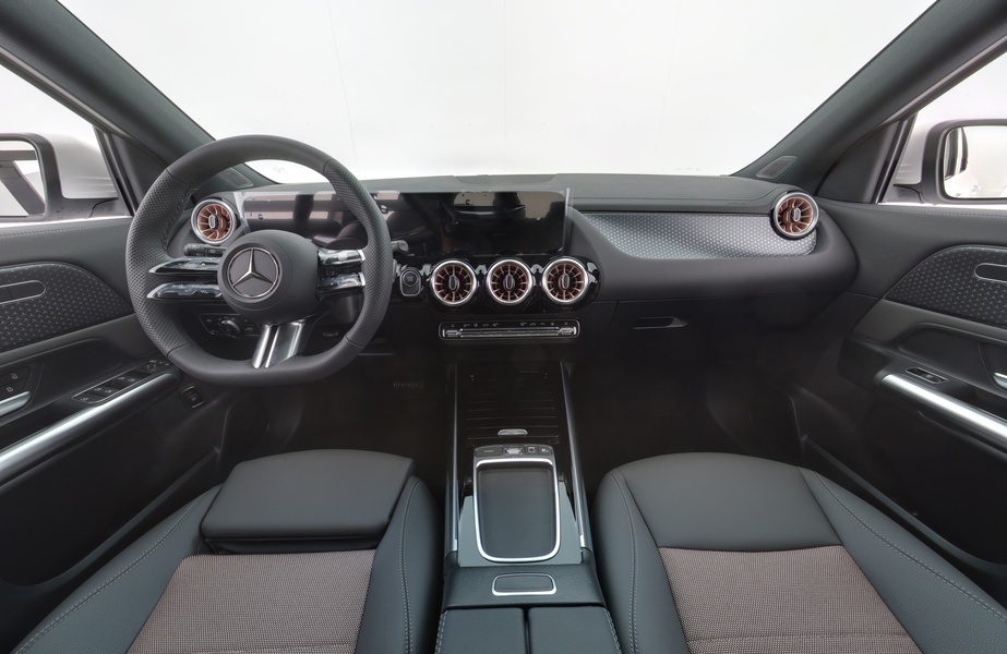 heti ajoon Mercedes-Benz EQA