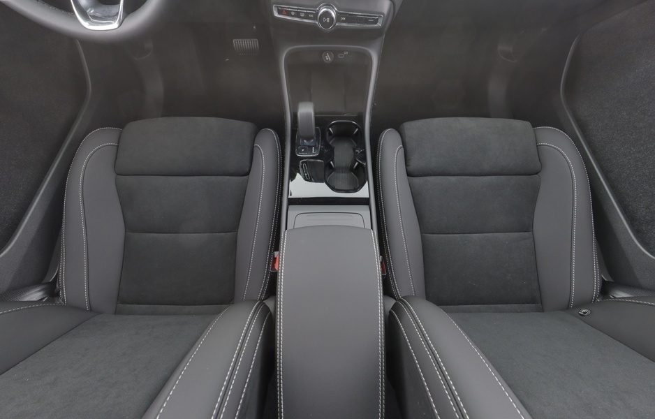 heti ajoon Volvo EX40