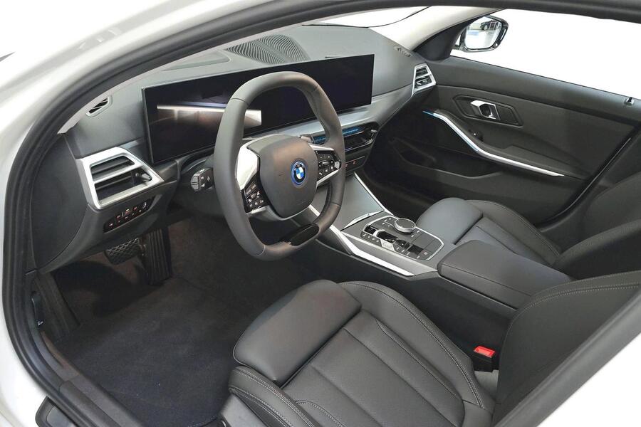 G21 Touring 330e xDrive A Business Edition | *ERIKOISERÄ* Etusi jopa 11 000 €! *** Tähän autoon talv heti ajoon BMW 330