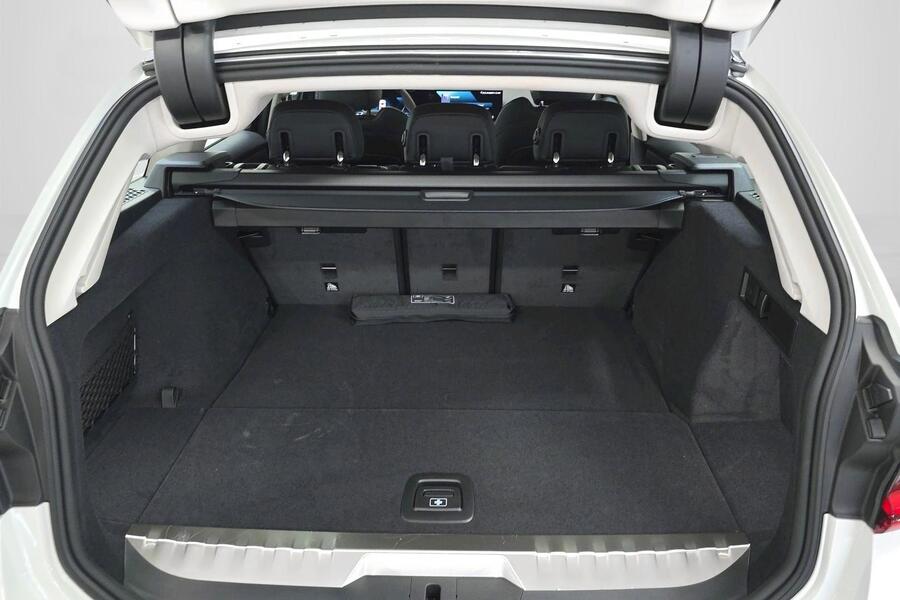 G21 Touring 330e xDrive A Business Edition | *ERIKOISERÄ* Etusi jopa 11 000 €! *** Tähän autoon talv heti ajoon BMW 330