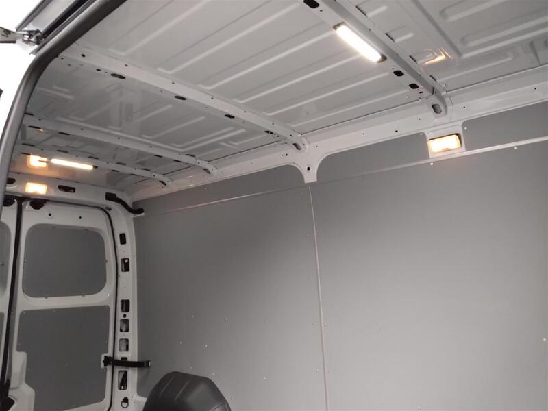 heti ajoon Nissan Interstar