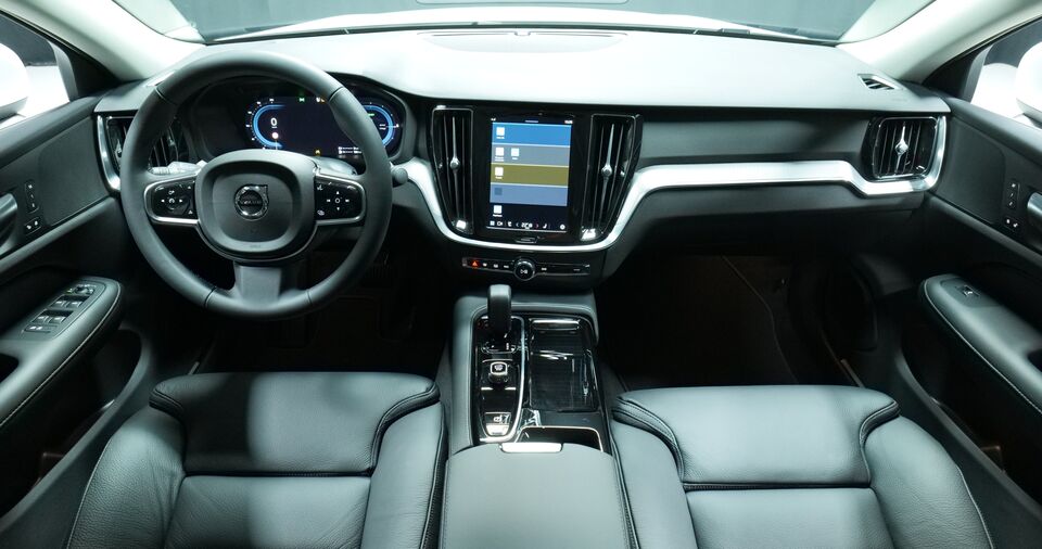 T8 AWD Long Range High Performance Plus Bright aut. | Rahoitus 0,99 % + kulut heti ajoon Volvo S60