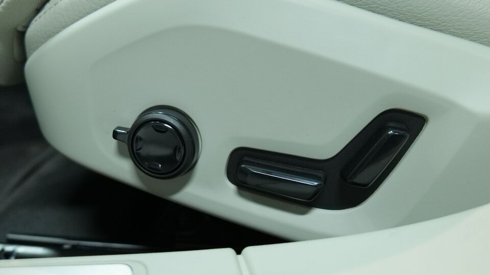T8 AWD Long Range High Performance Plus Dark aut | Rahoitus 0,99 % + kulut heti ajoon Volvo V60